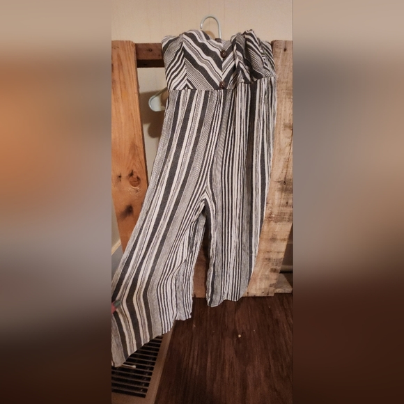 Elsie & Zoey Striped Jumpsuit - Picture 4 of 4